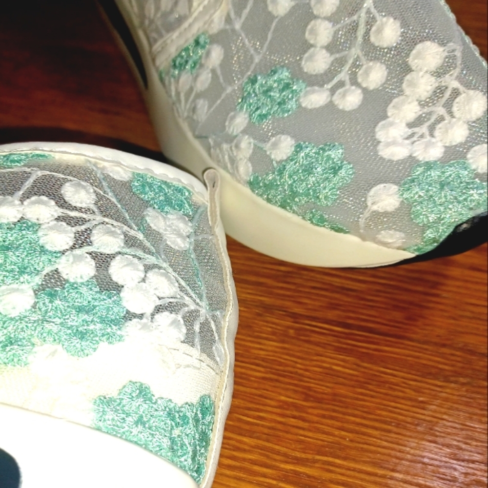 Elegant Mint and White Lace Slip-on Sneakers - Picture 8 of 16